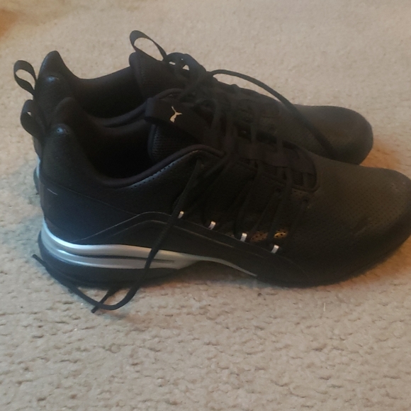 Shoes - Picture 3 of 3